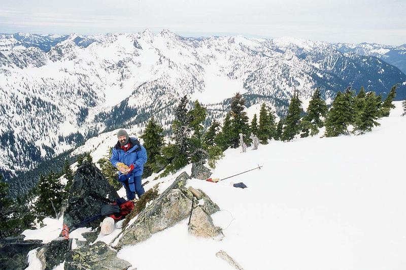 1987-004 Winter Ascent of Mt Snoqualmie Mar 1987 004.jpg